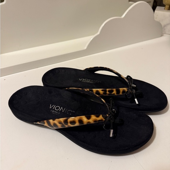 Womens VIONIC Bella SANDALS 
Animal Print BOW SHOES
Supportive Contours - Picture 8 of 9